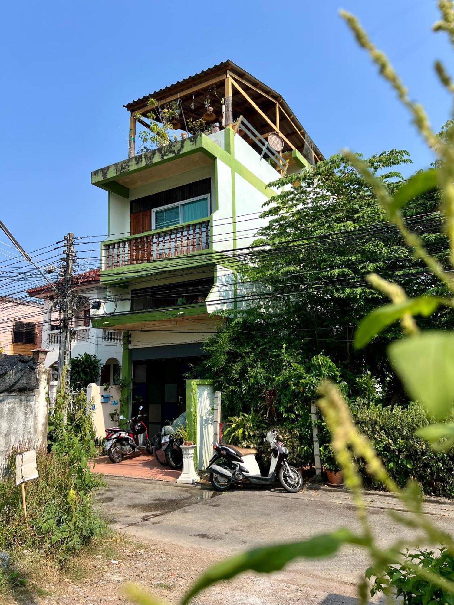 Karma Home Hostel Phitsanulok Exterior foto
